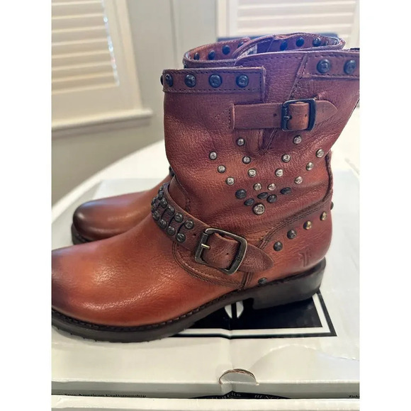 Frye Women’s Veronica Stud Cognac Boot New with tags Leather shoe - Picture 6 of 8